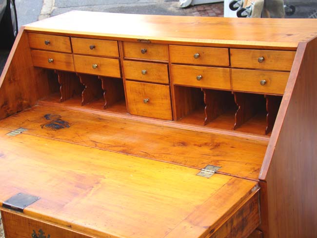 A Beautiful Antique Chippendale Maple Slant-lid Desk circa 1770-1790 — image 2